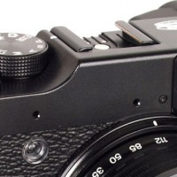 Fujifilm Finepix X10: fotocamera compatta dallo stile retrò