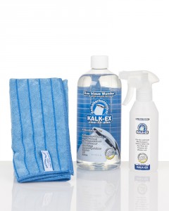 pulire il bagno con l'anticalcare concentrato HSE24